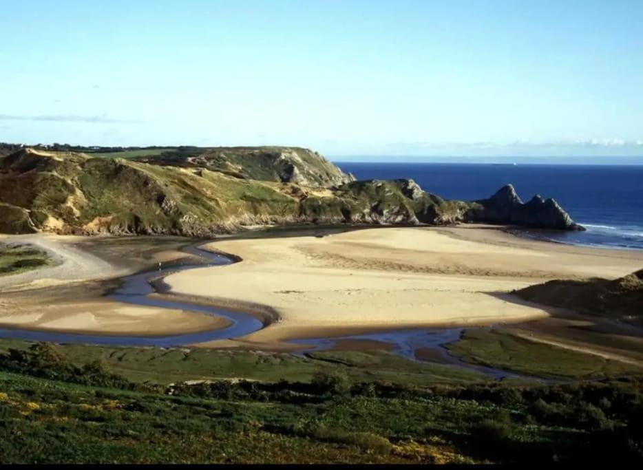 Luxe Living Family Home - Beach, Wifi, Parking Swansea Exteriör bild